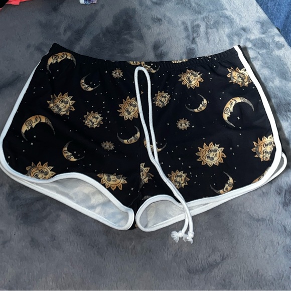 SHEIN shorts - Picture 2 of 3